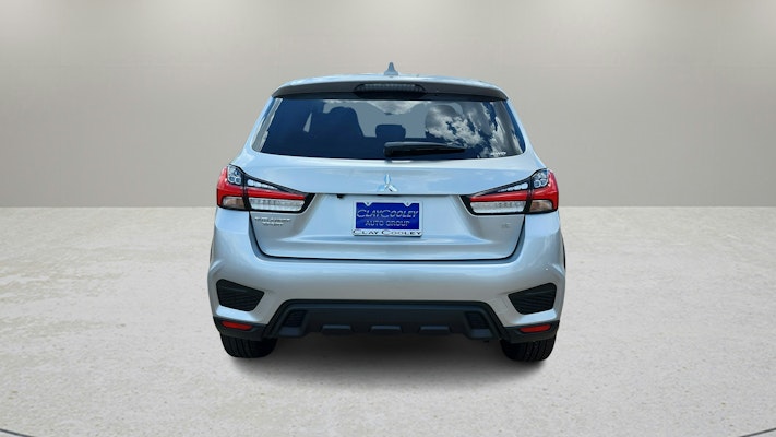 2025 Mitsubishi Outlander Sport SE photo 4