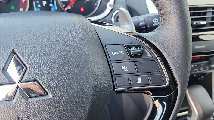 2025 Mitsubishi Eclipse Cross SE photo 23