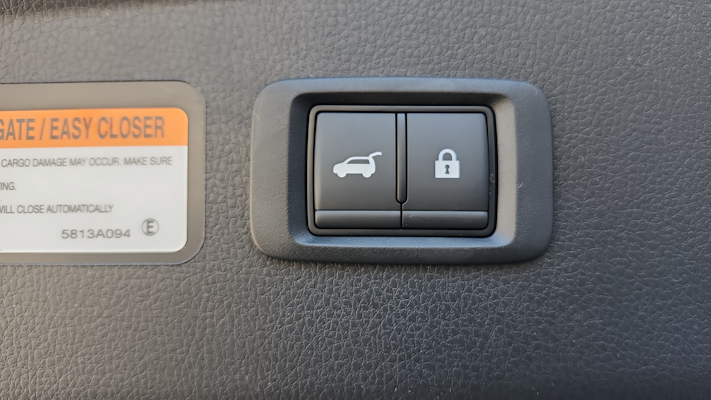 2025 Mitsubishi Eclipse Cross SE photo 31