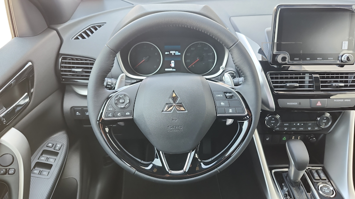 2025 Mitsubishi Eclipse Cross SE photo 12