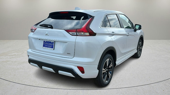 2025 Mitsubishi Eclipse Cross SEL photo 3