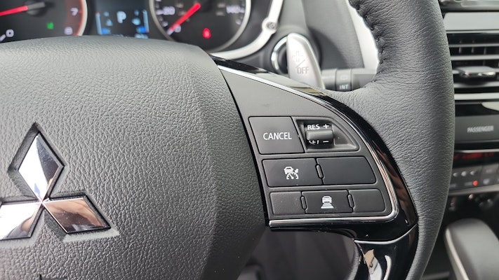 2025 Mitsubishi Eclipse Cross SEL photo 22