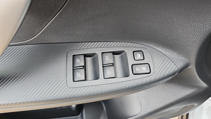 2025 Mitsubishi Eclipse Cross SEL photo 25