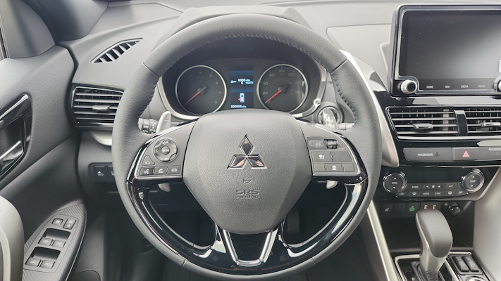 2025 Mitsubishi Eclipse Cross SEL photo 11