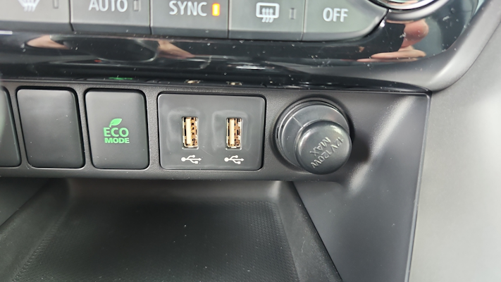 2025 Mitsubishi Eclipse Cross SEL photo 17