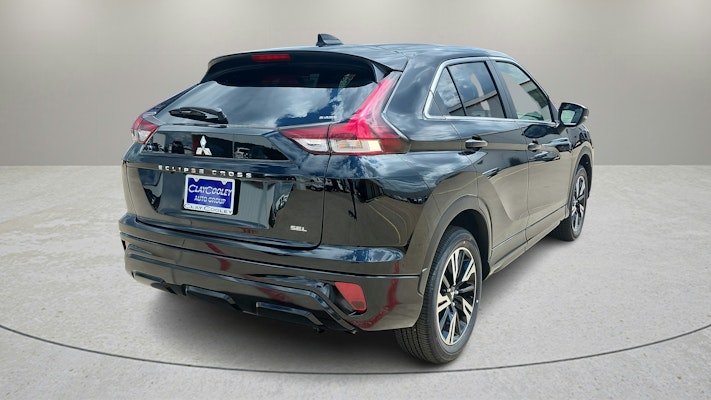 2025 Mitsubishi Eclipse Cross SEL photo 3